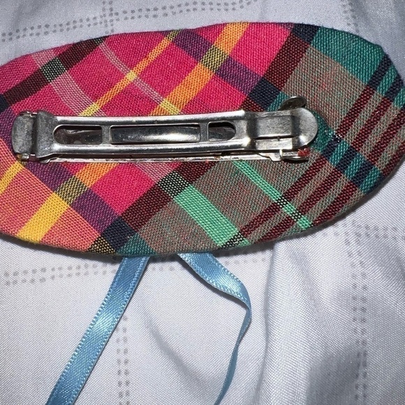 TWO sweet fabric barrettes: one like a hat with ribbon, one satin. - Picture 3 of 11